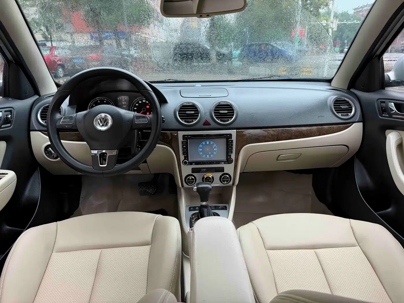 Volkswagen Lavida 2011 2011 1.6L Automatic Leisure Edition