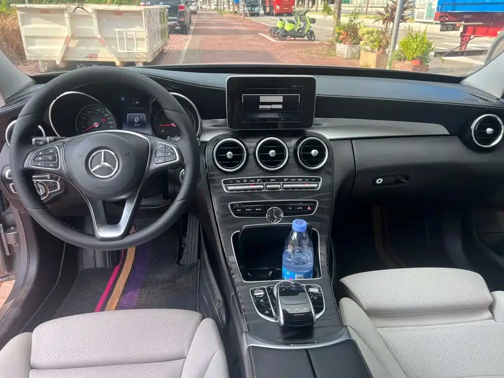 Фото 7 - Mercedes-Benz C-Class