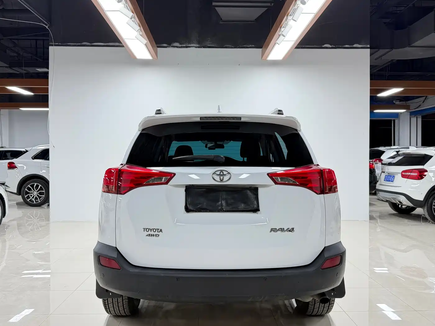 Toyota RAV4 Rongfang 2015 2.0L CVT 4WD Trend Edition фото 4
