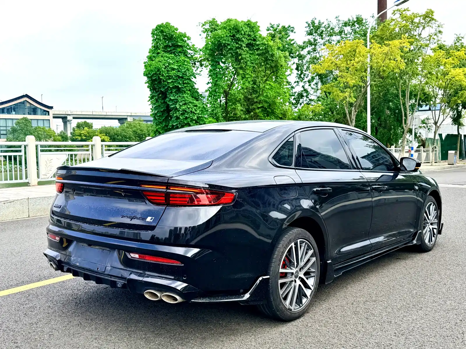 Фото 7 - Geely Preface