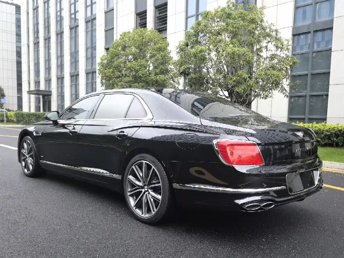 BENTLEY FLYING SPUR PLUG IN HYBRID