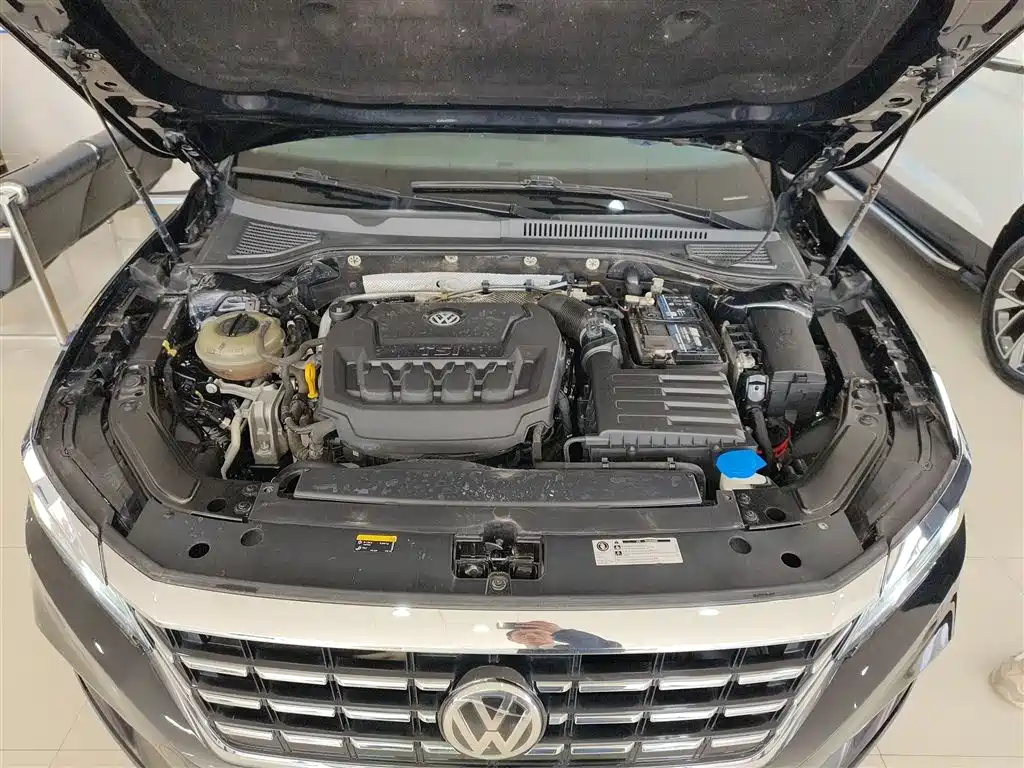 Volkswagen Passat 2019 330TSI Luxury Edition China VI фото 16