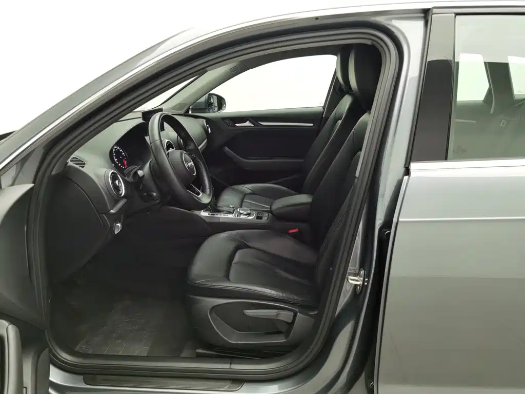 Фото 10 - Audi A3
