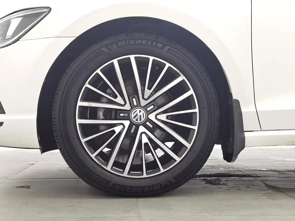 Photo 17 - Volkswagen Lamando