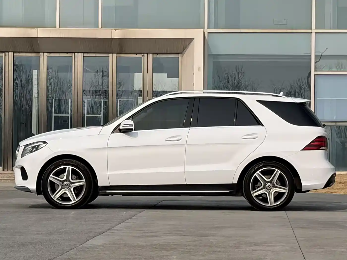 Mercedes-Benz GLE 2017 GLE 400 4MATIC фото 7