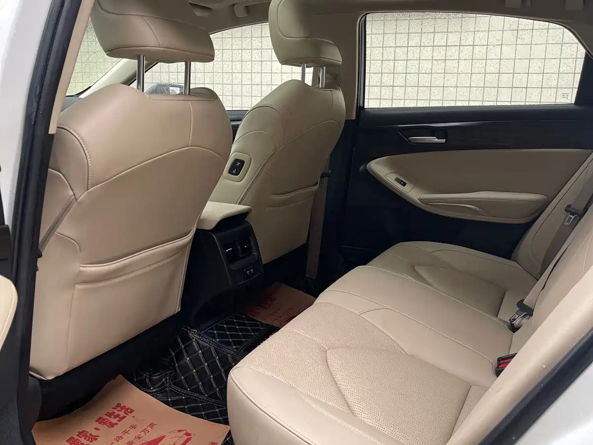 Toyota Avalon 2019 2.0L Luxury Edition (China VI) фото 8