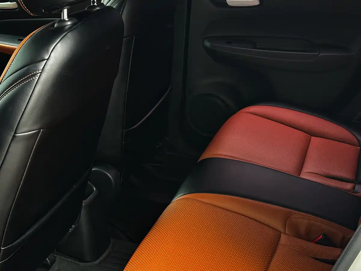 Photo 6 - Honda Fit