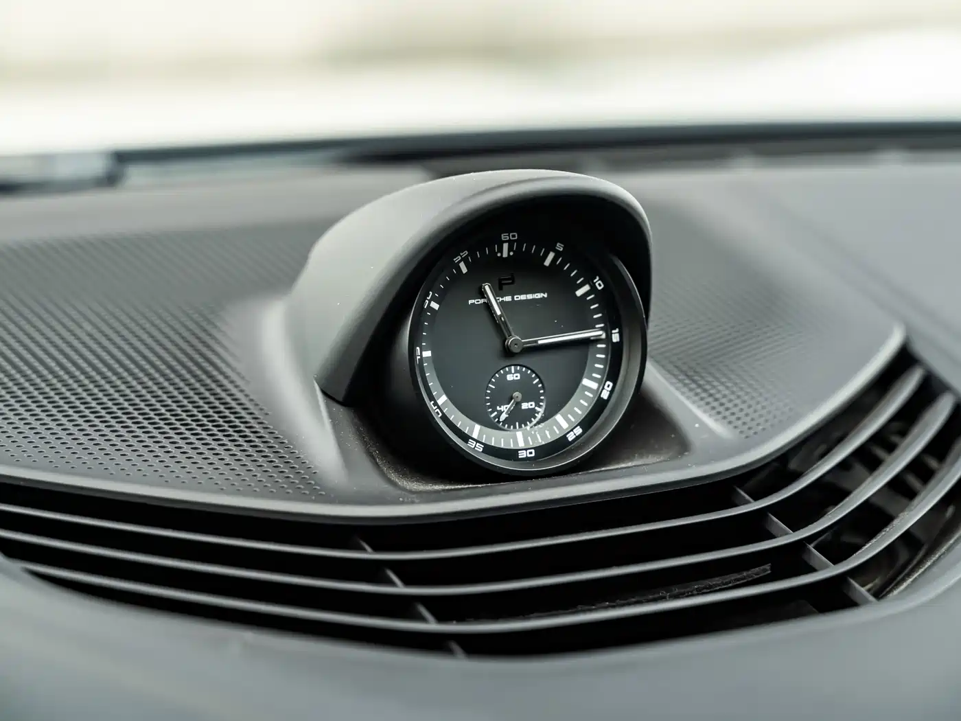 Фото 23 - Porsche Taycan