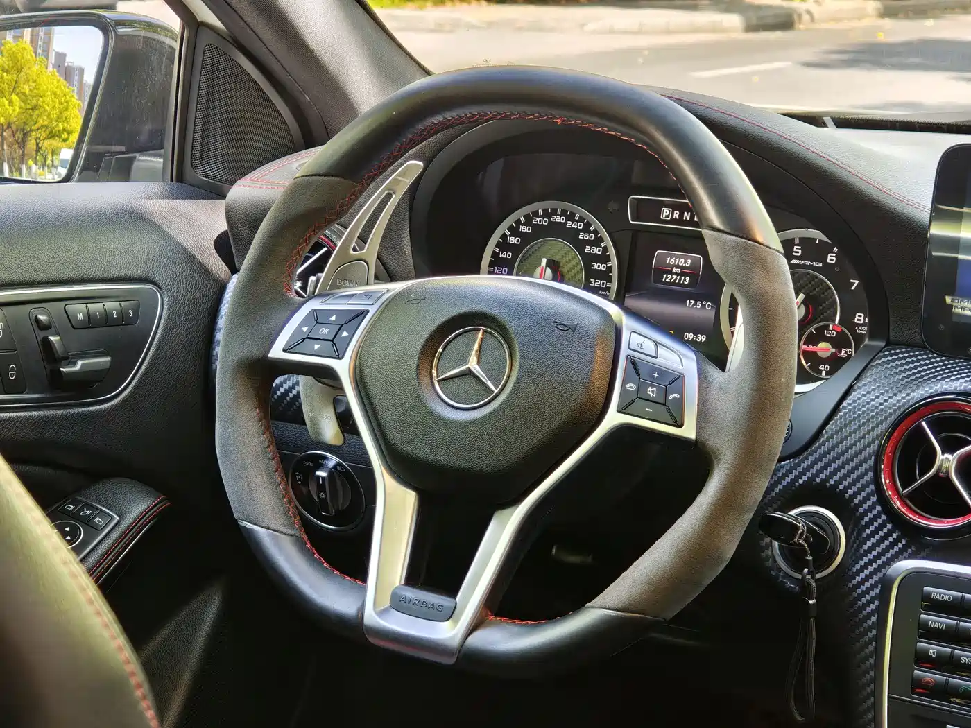 Mercedes-Benz A-Class AMG (Import) 2014 AMG A 45 4MATIC фото 8