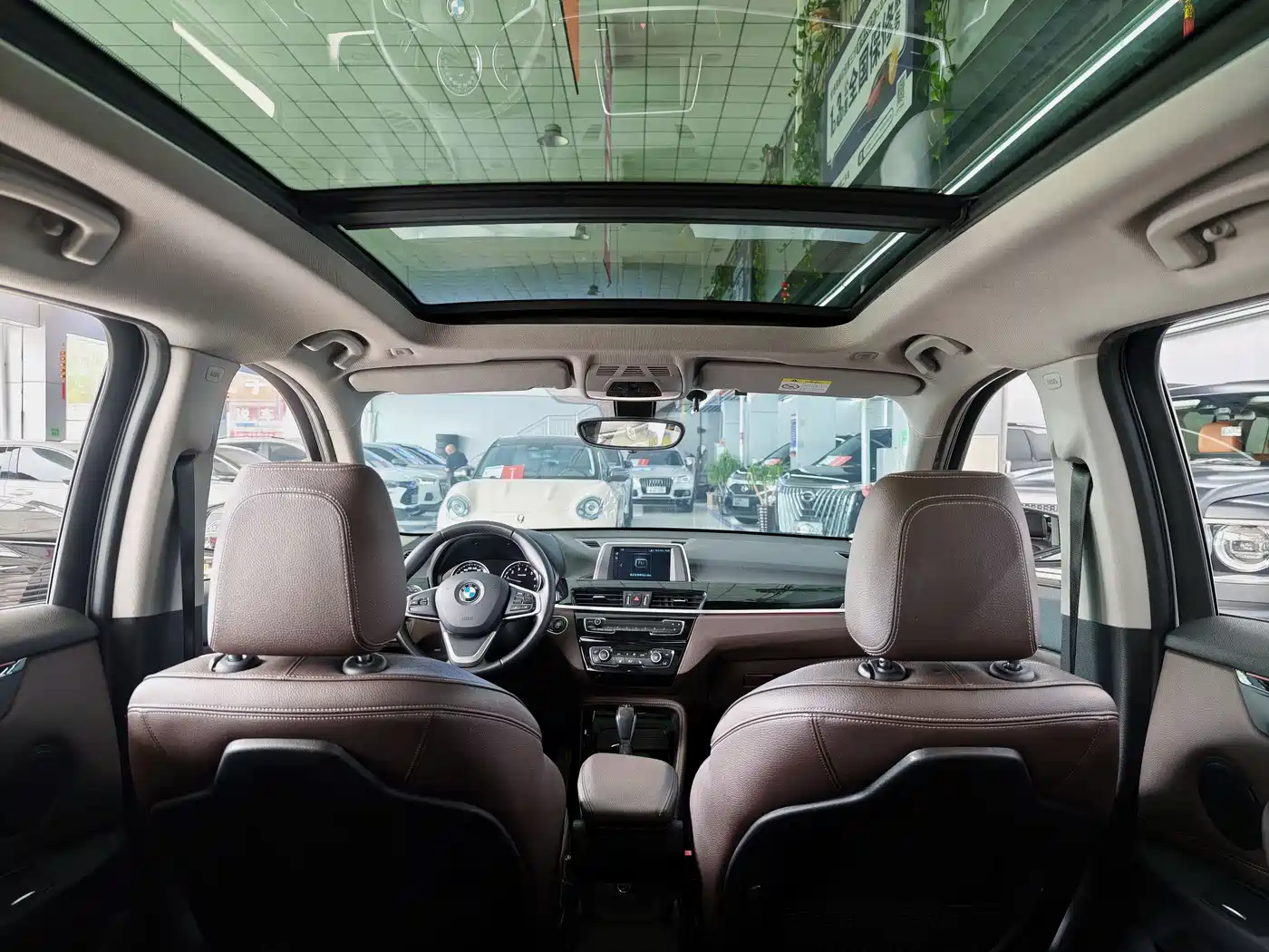 BMW X1 2018 sDrive18Li Premium Model фото 6