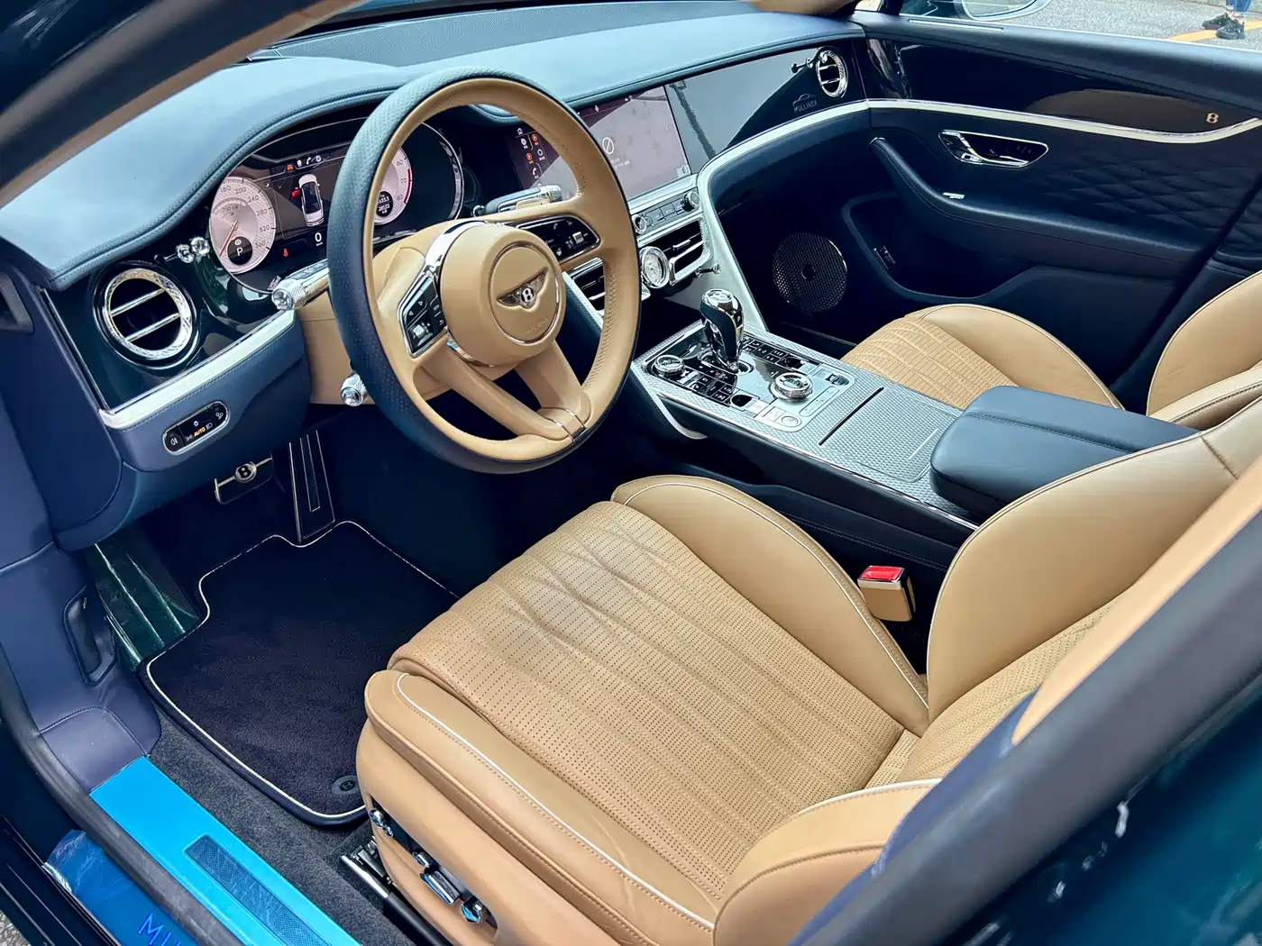 Bentley Flying Spur 2024 4.0T V8 Mulliner фото 2