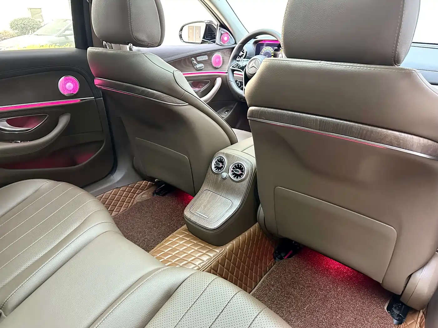 MERCEDES-BENZ E CLASS