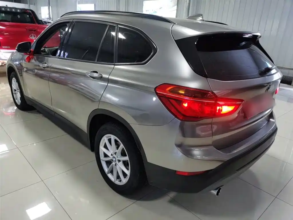 BMW X1 2018 sDrive18Li Fashion Model фото 21
