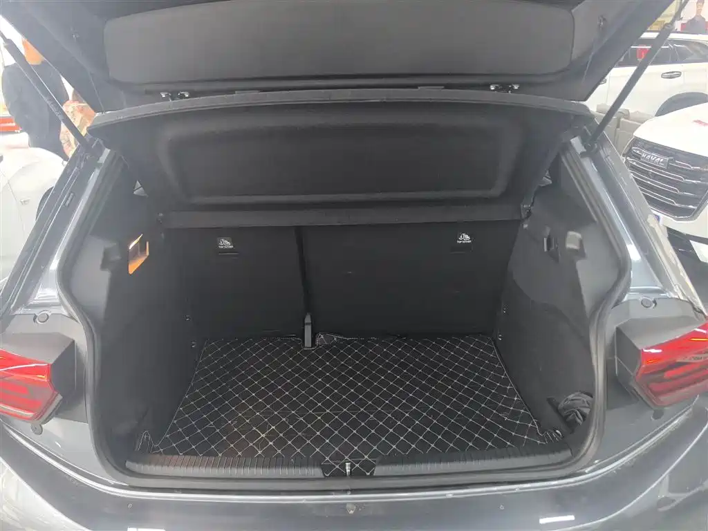 Volkswagen ID.3 2023 Pure Smart Edition фото 18