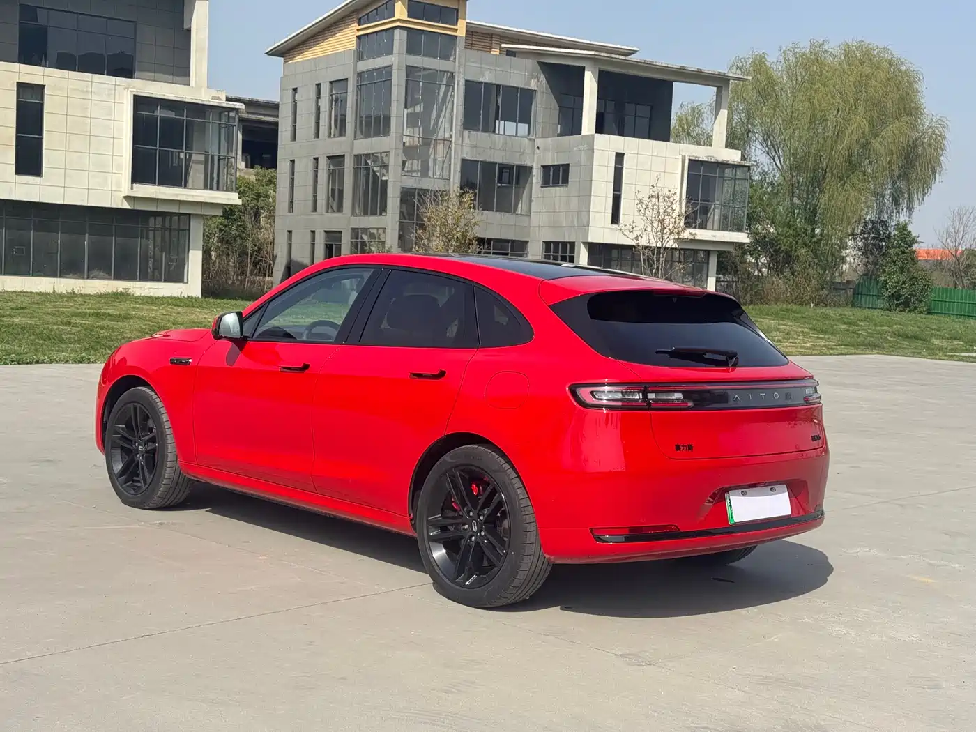 AITO Wenjie AITO M5 2025 Extended Range Ultra AWD фото 4