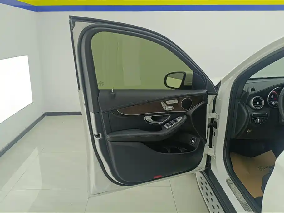 Mercedes-Benz GLC 2020 Facelift GLC 260 L 4MATIC Luxury фото 7