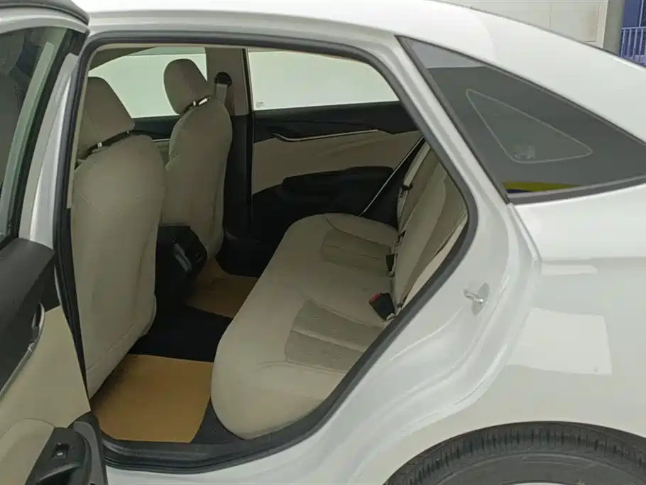 Buick Excelle 2021 Exemplar 1.5L Auto Progressive фото 11