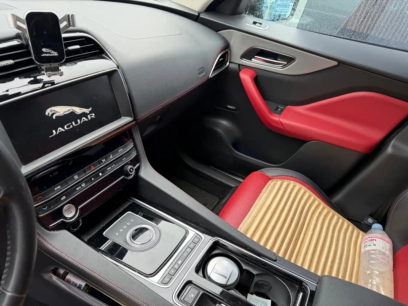 Photo 6 - Jaguar F-PACE
