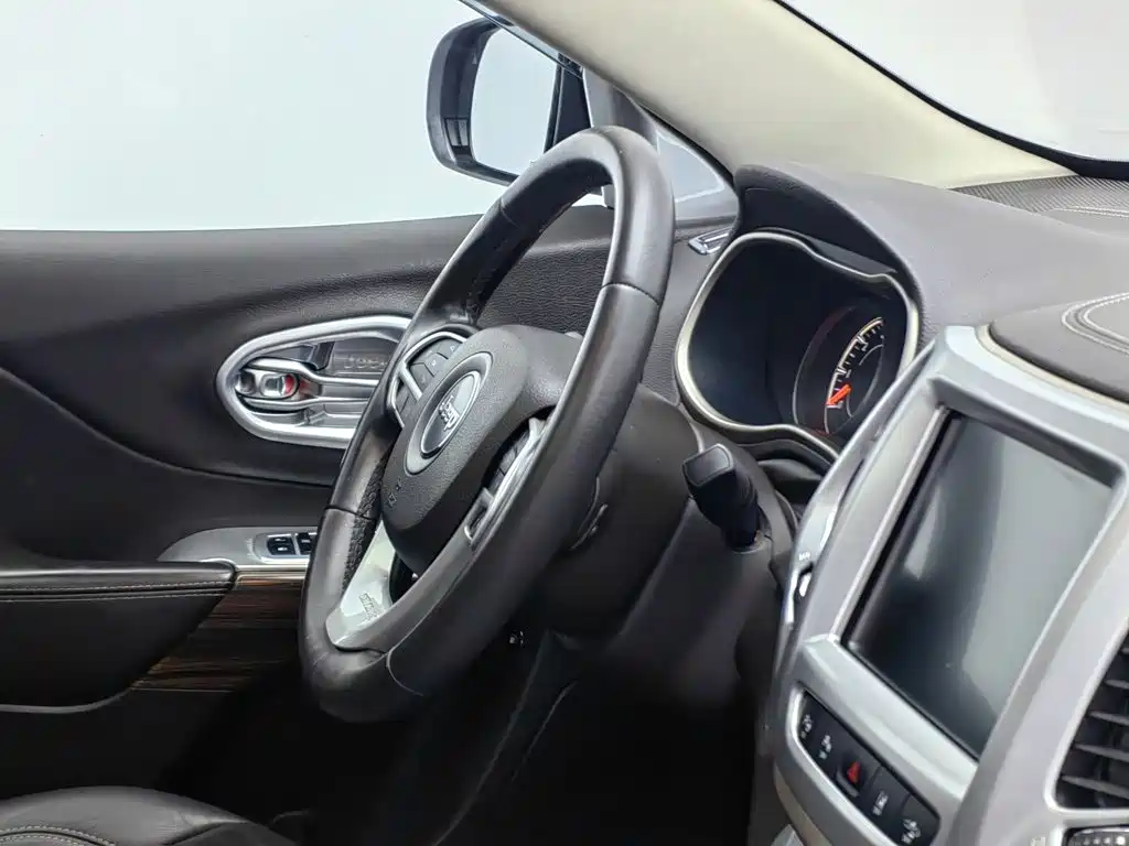 Jeep Cherokee (Import) 2014 2014 2.4L Luxury