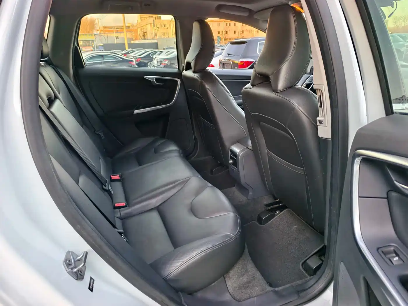 Фото 17 - Volvo XC60