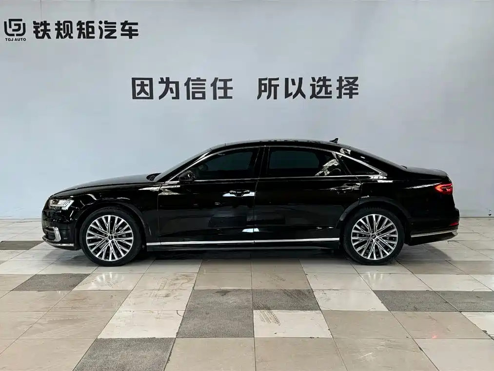Audi A8 2021 A8L 55 TFSI quattro Luxury фото 3