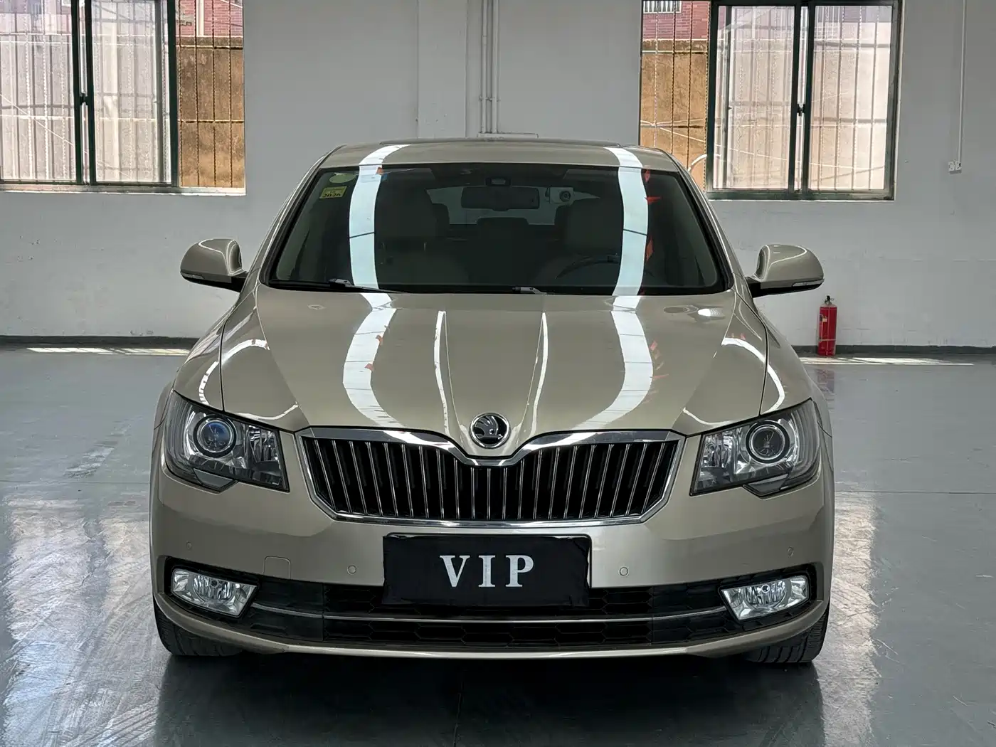 Škoda Superb 2013 1.8TSI Automatic Elegance Edition фото 2
