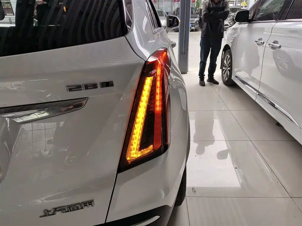 Cadillac XT5 2021 2.0T 2WD Luxury Edition фото 24