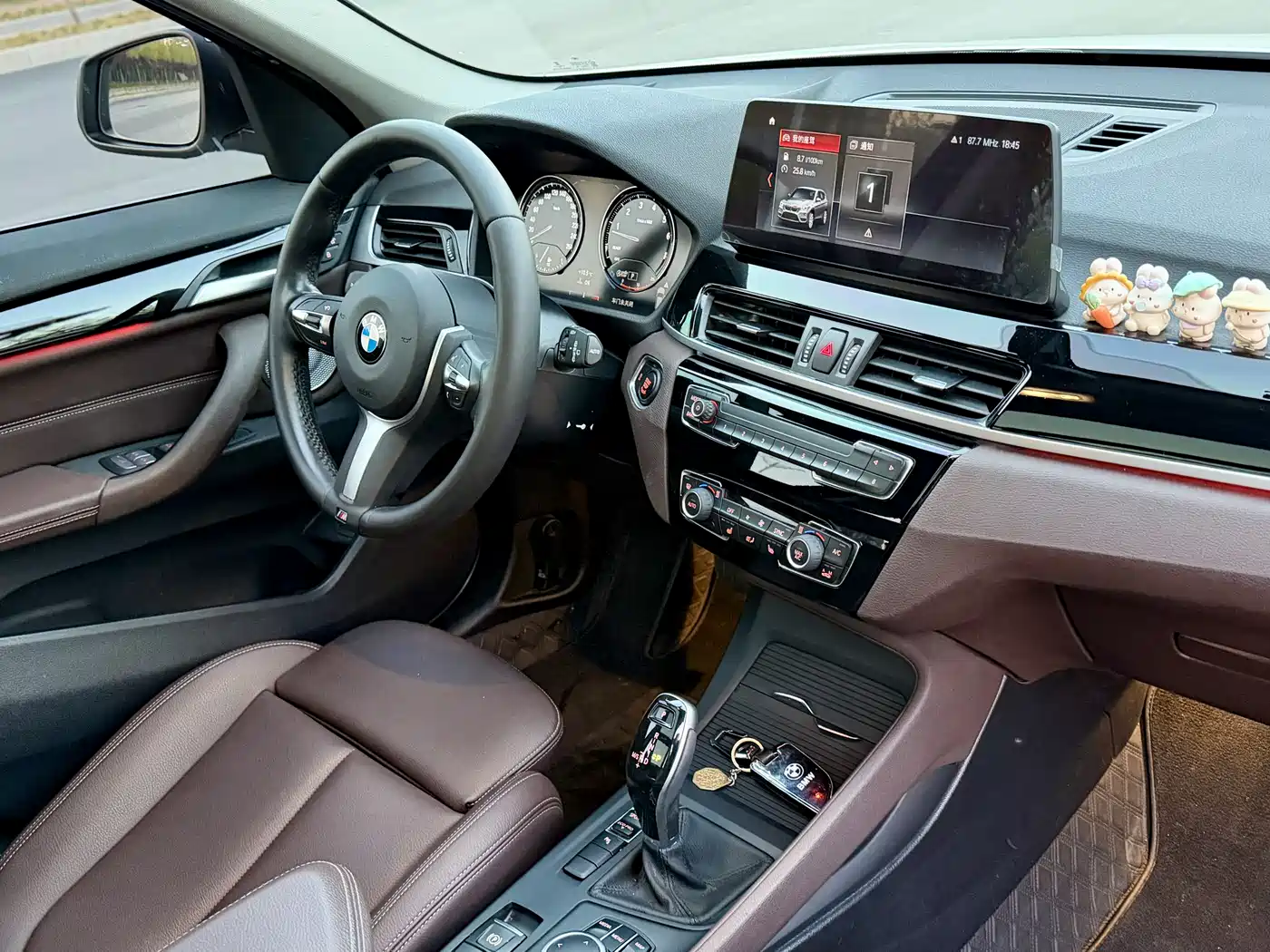 BMW X1 2022 sDrive25Li Leading фото 9