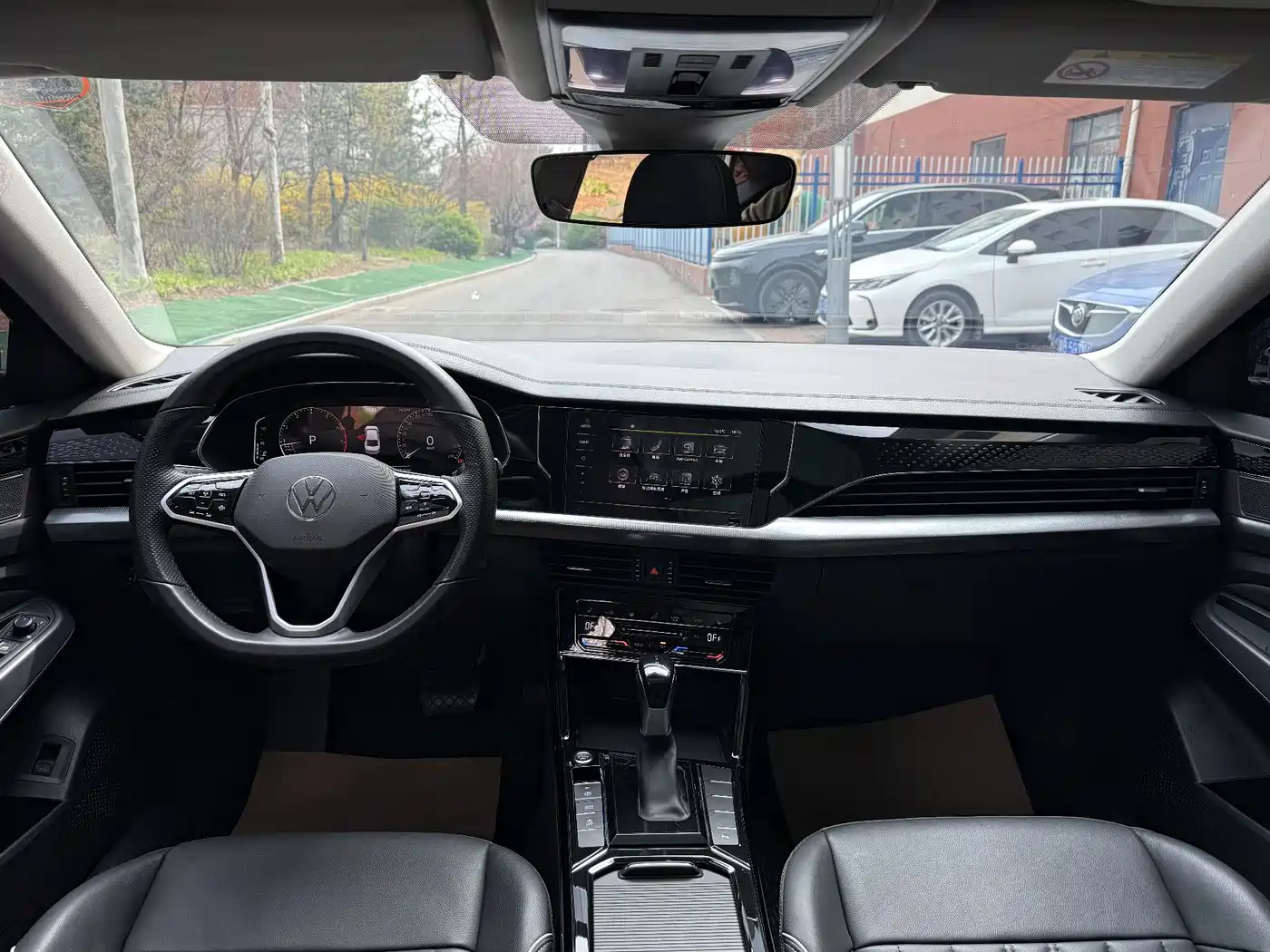 Volkswagen Passat 2023 Facelift 330TSI Elite Edition фото 14