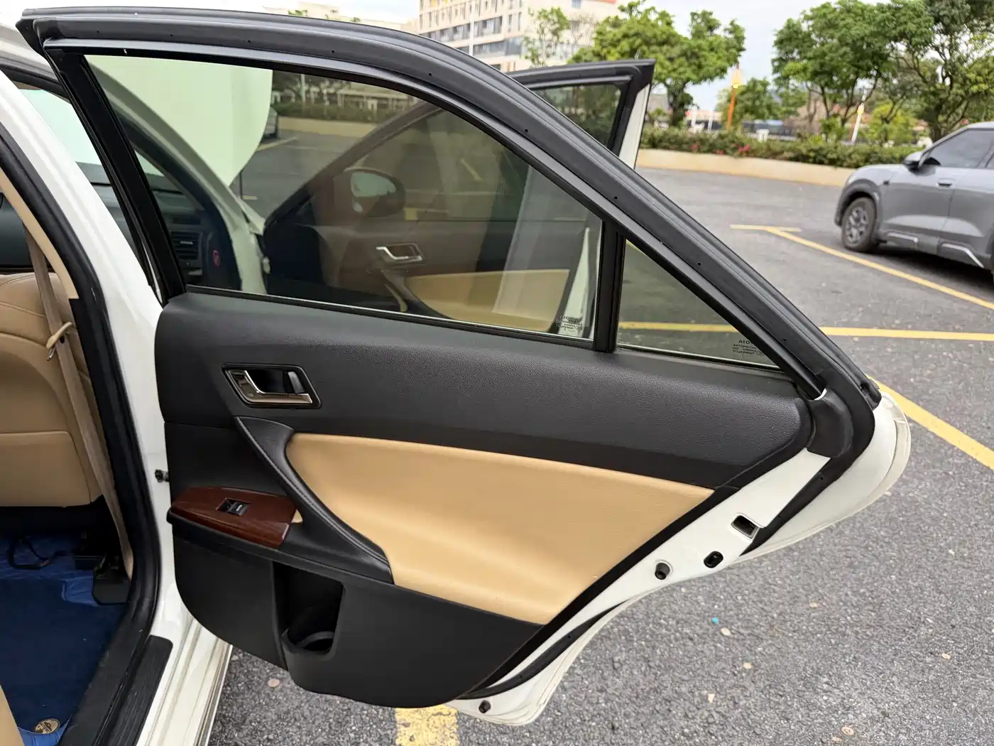 Toyota Reiz 2013 2.5V Premium Edition фото 18