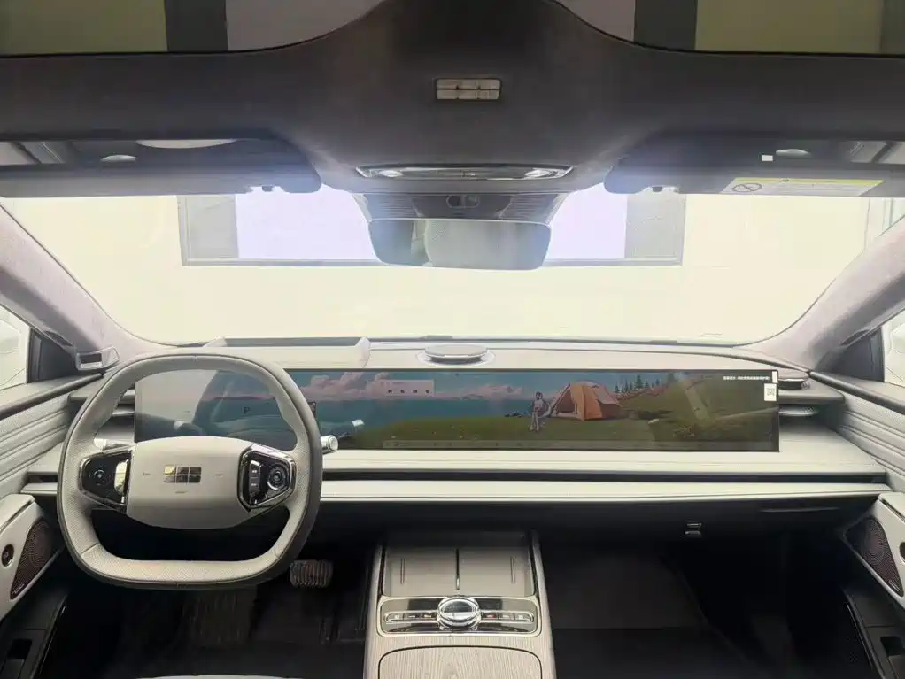 Geely Galaxy Galaxy E8 2025 2025 700km Long Voyage Smart Drive Edition