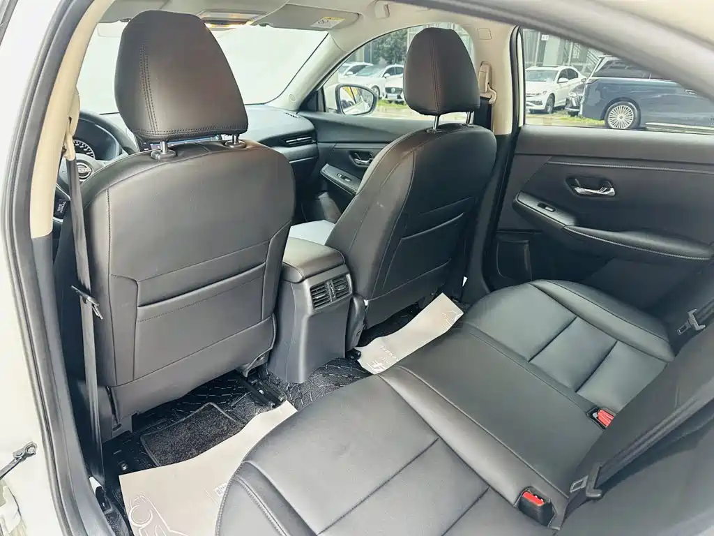 Nissan SYLPHY, миниатюра 10