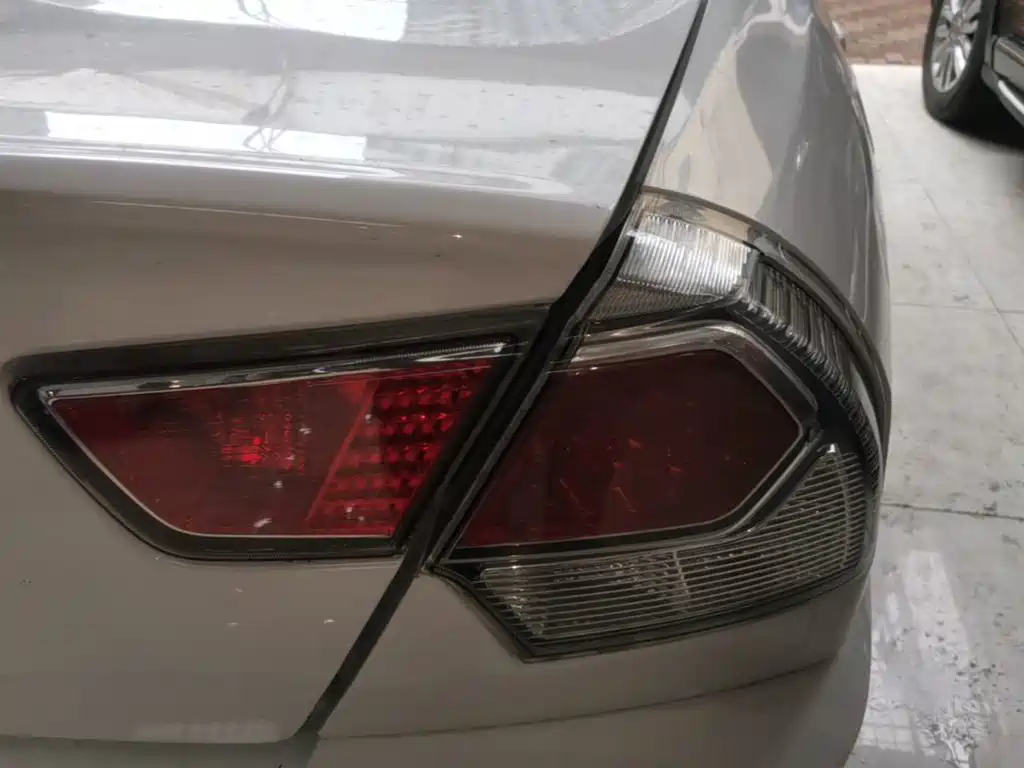 Soueast V3 Lingyue 2014 2014 1.5L Manual People's Edition