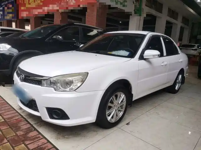  Soueast V3 Lingyue 2014 1.5L Manual People's Edition
