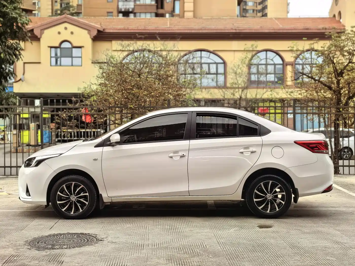 Toyota YARiS L Zhi Xiang 2019 1.5E CVT Charming China VI фото 3