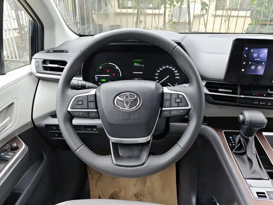 Toyota Sienna 2026 2026 Model 2.5L Hybrid 2WD Comfort Edition