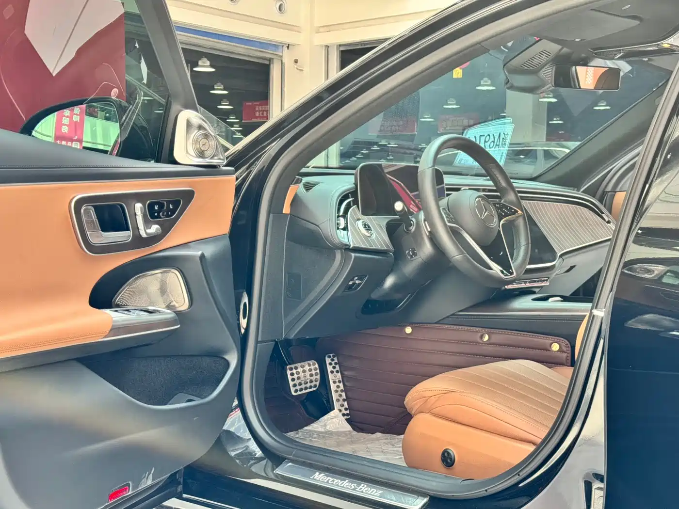 Mercedes-Benz E-Class 2025 E 300 L Fashion фото 11