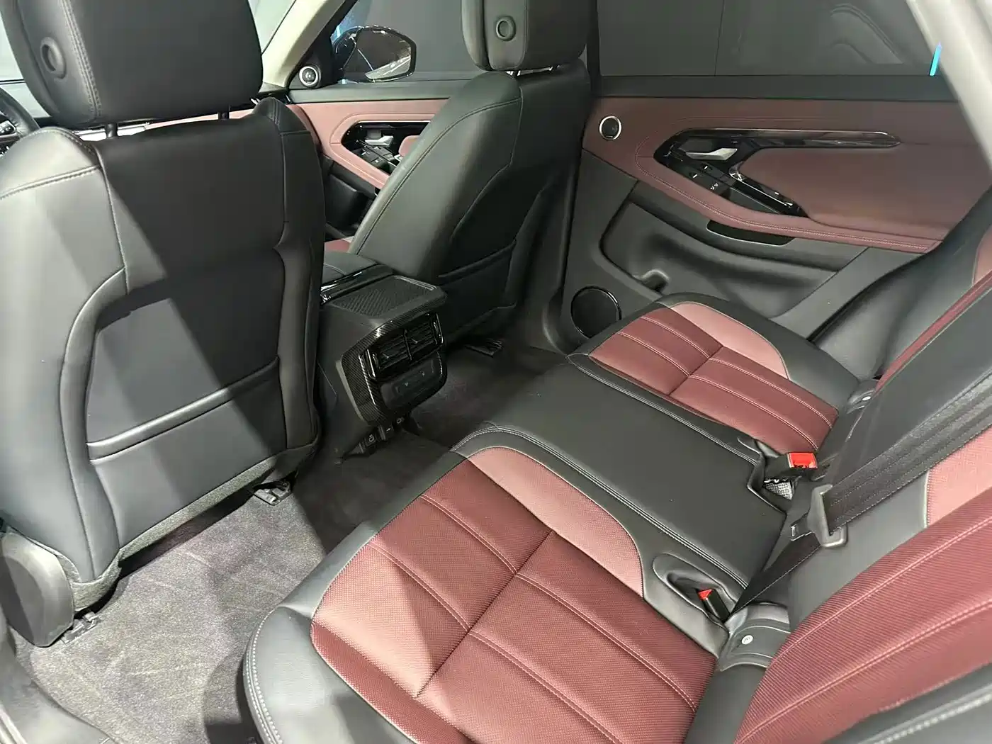 Land Rover Range Rover Evoque 2024 2024 Range Rover Evoque L 249PS Light Master Edition