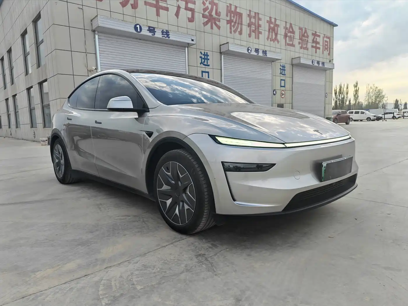 Tesla Model Y L 2026 2025 Facelift Long Range AWD