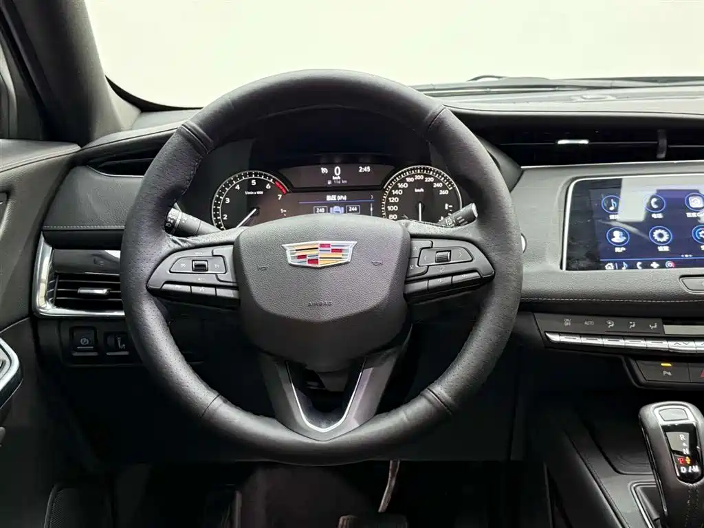 Cadillac XT4 2018 Model 28T 2WD Technology фото 26