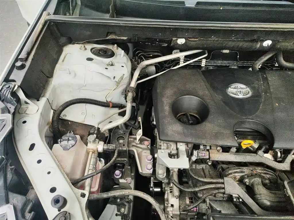 Toyota Wildlander 2022 2.0L CVT FWD Luxury Edition фото 21