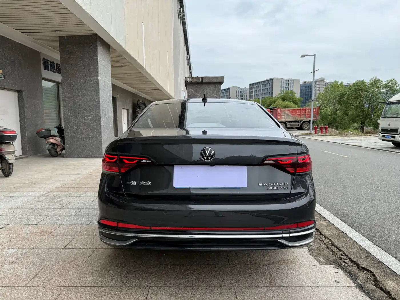 Volkswagen Sagitar 2023 300TSI DSG Surpassing Edition фото 7