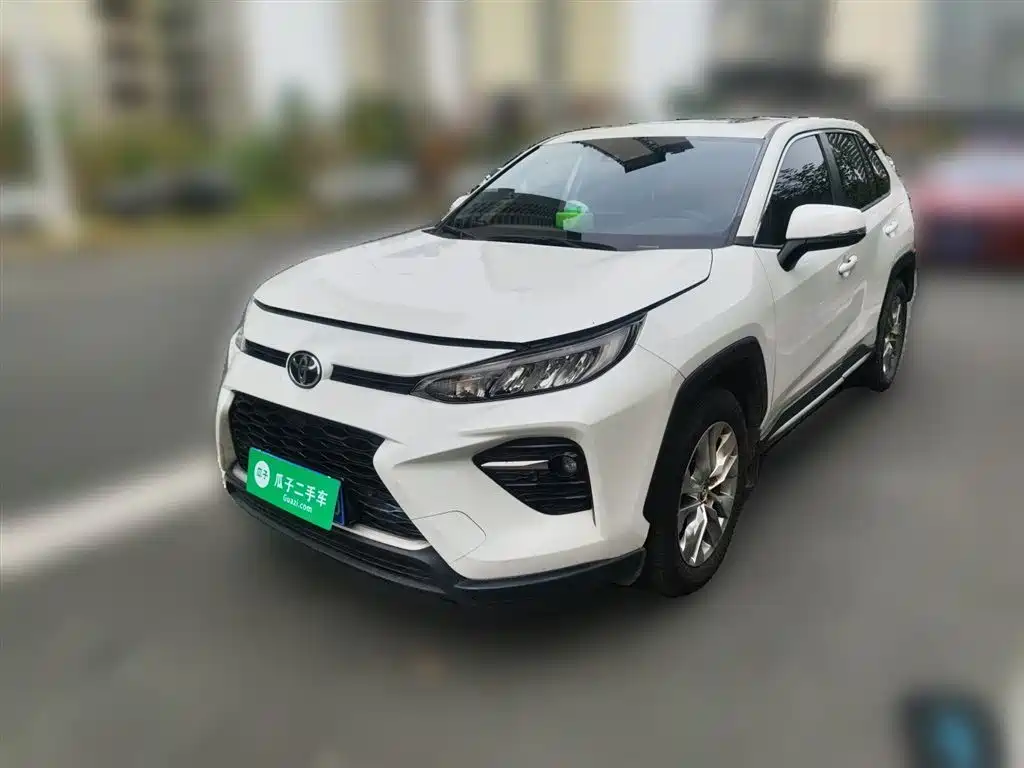 Toyota Wildlander 2022 2.0L CVT FWD Luxury Edition фото 2