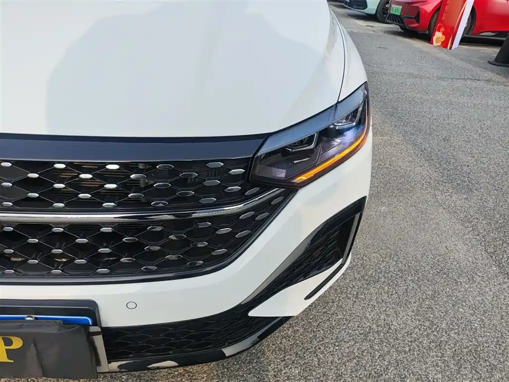 Volkswagen Lavida 2024 Model 300TSI DSG Starlight Leading Edition фото 24