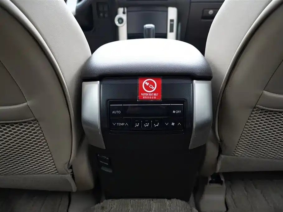 Toyota Prado 2010 4.0L Automatic TX-L фото 42