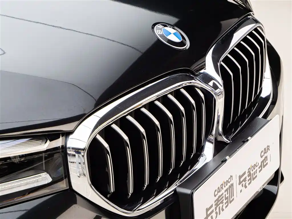 BMW 5 Series 2023 530Li Leading M Sport Package фото 15