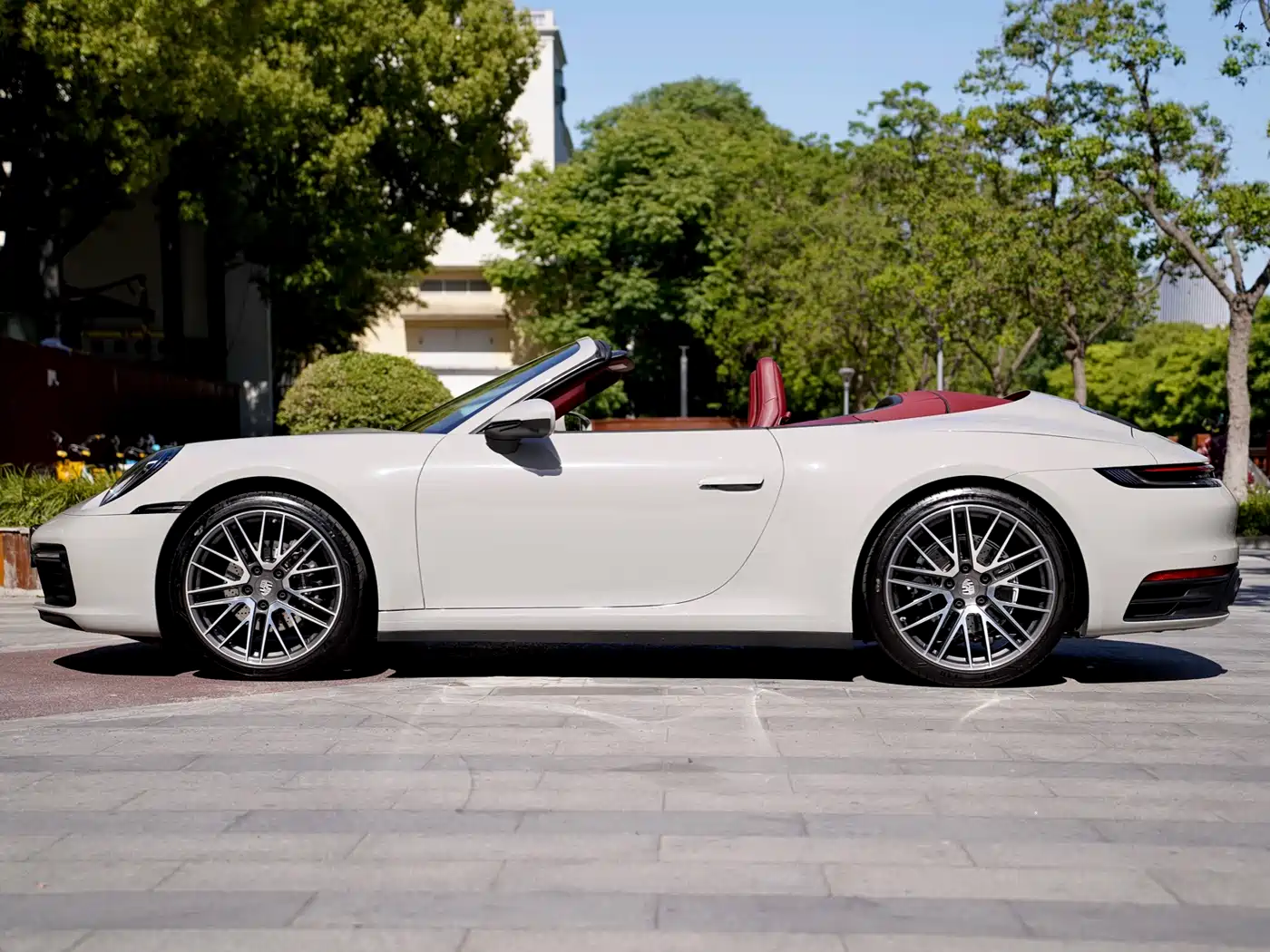 Porsche 911 2023 Carrera Cabriolet 3.0T фото 16