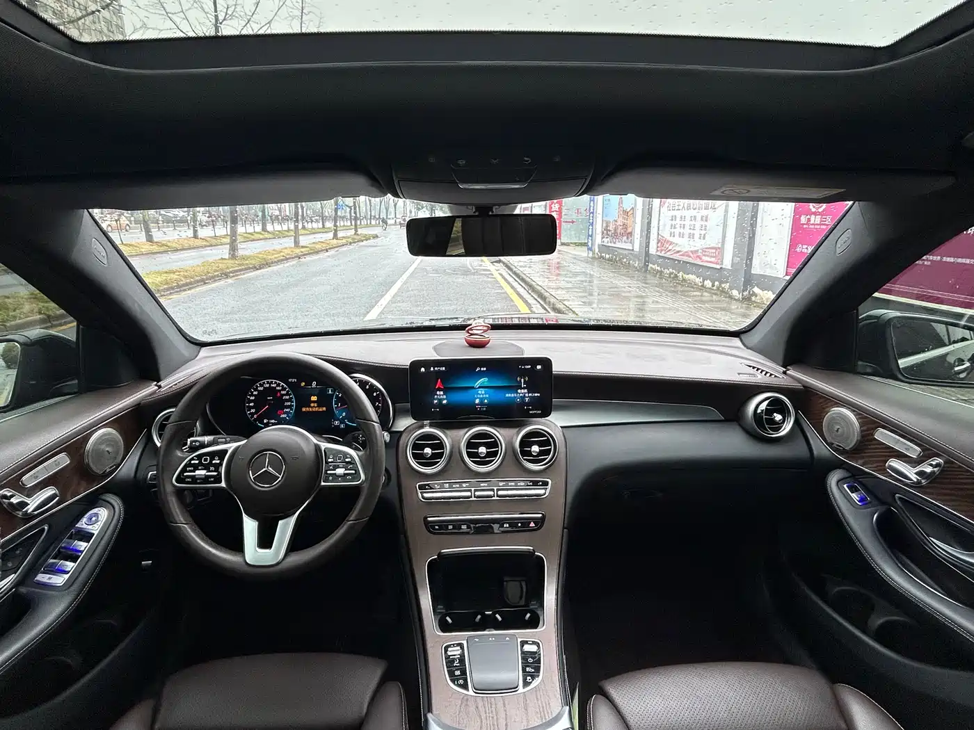 Mercedes-Benz GLC 2020 Facelift GLC 260 L 4MATIC Luxury фото 4