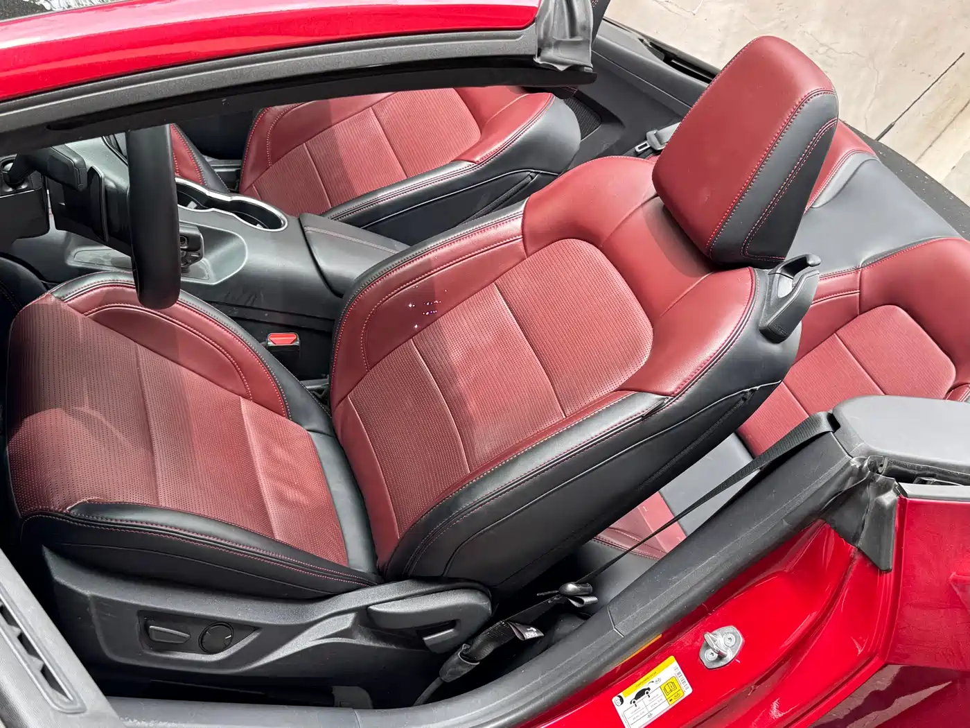 Ford Mustang 2024 2.3T EcoBoost Convertible Sport Edition фото 7