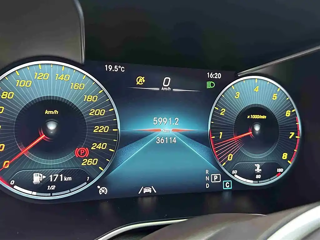 Mercedes-Benz GLC 2022 GLC 300 L 4MATIC Dynamic Collector's Edition фото 14